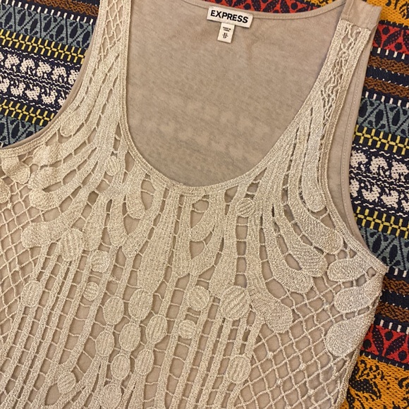 Top - Picture 2 of 2